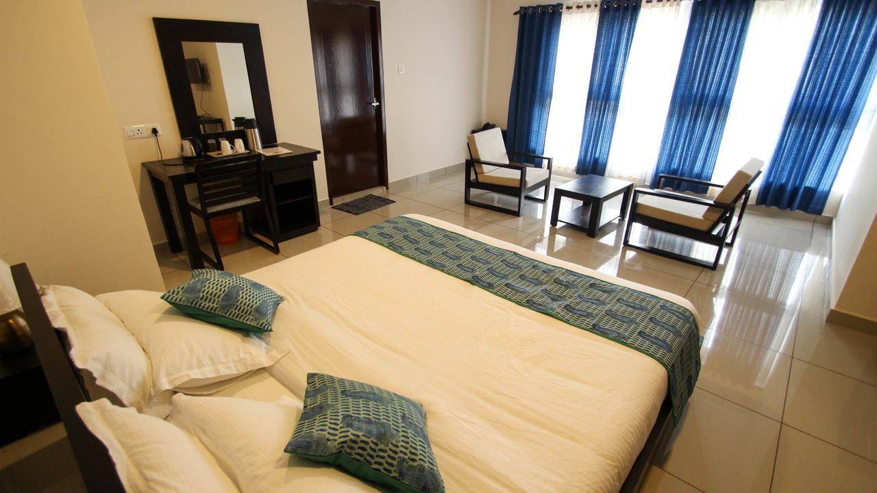 Kohinoor Hotel Alwaye Екстериор снимка