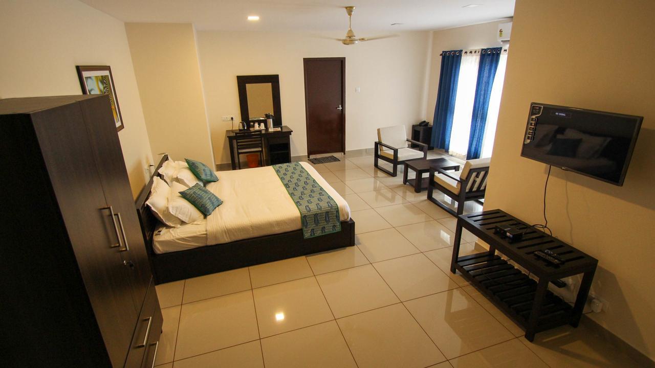 Kohinoor Hotel Alwaye Екстериор снимка