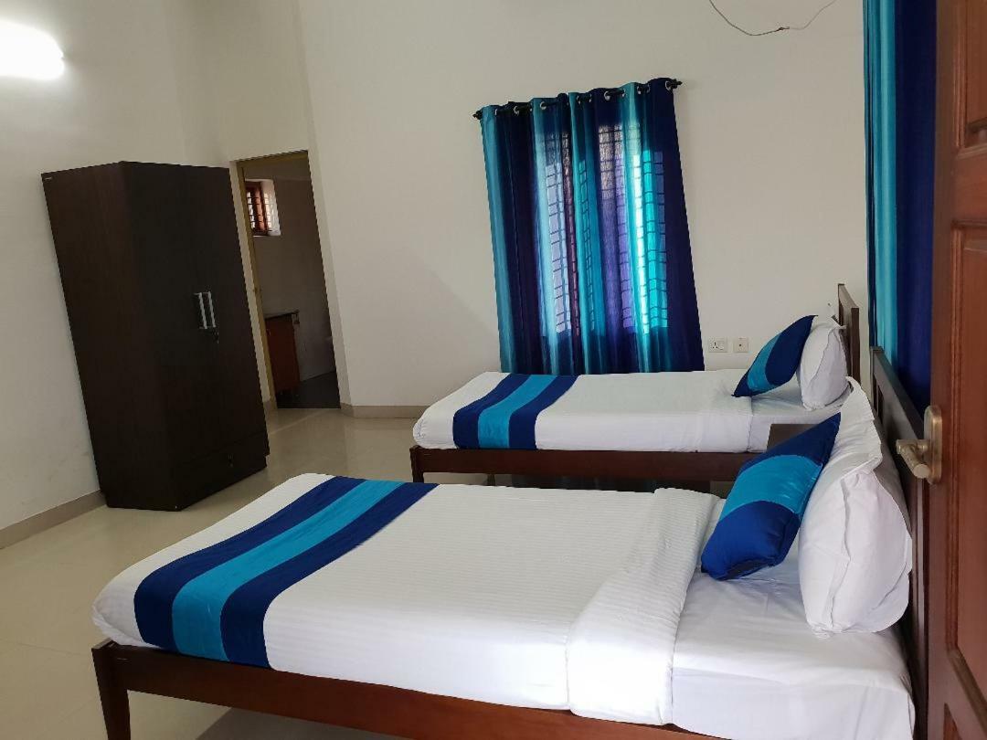 Kohinoor Hotel Alwaye Екстериор снимка